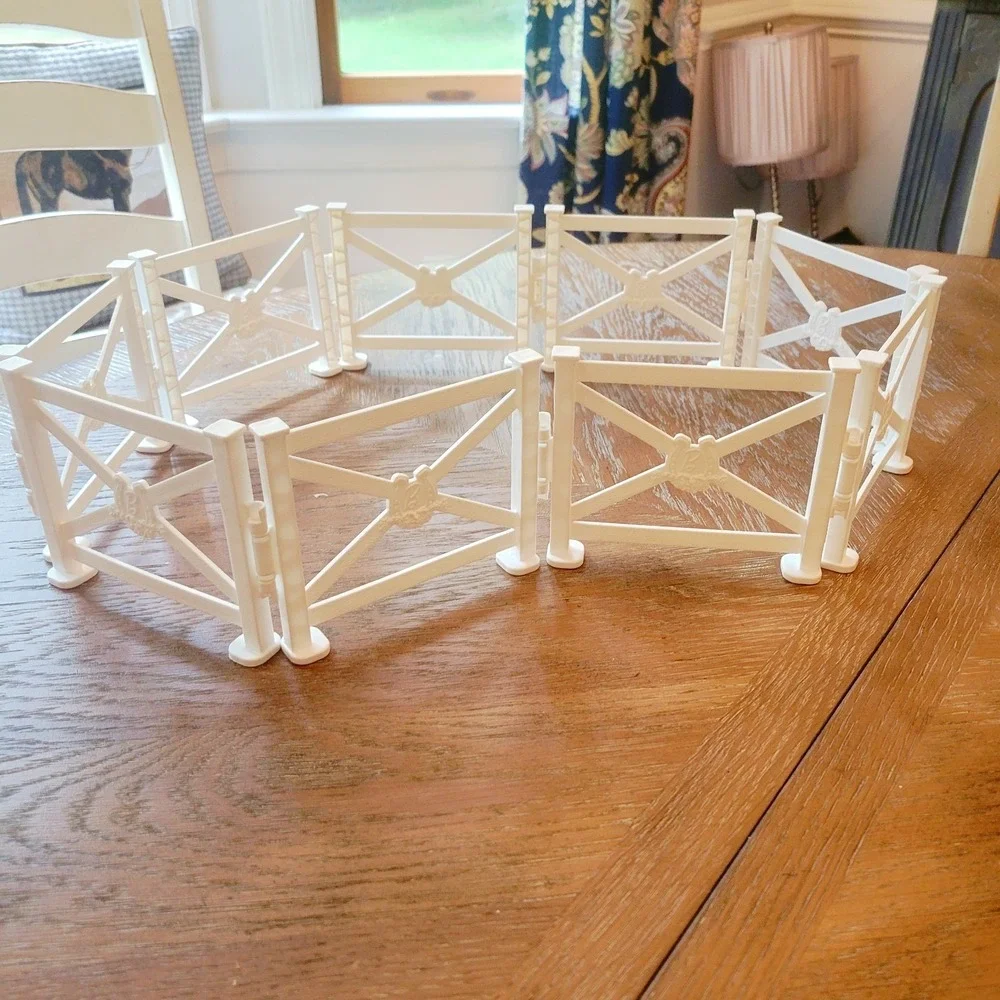 Vintage Barbie Hugs N Horses Fence Panels Corral White Plastic Lot Of 9